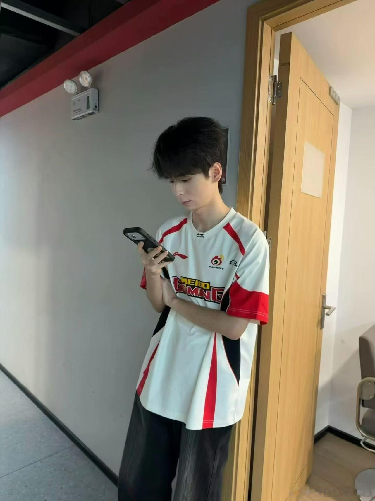 WBGSuKi首夺MVP 喜提首座MVP荣誉，赛场状态拉满，跟着队伍一起向着更好