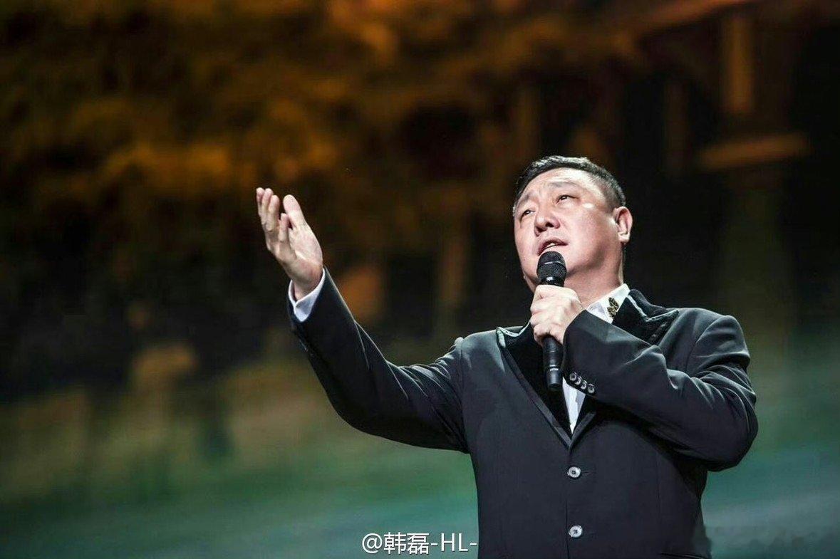 韩磊歌手歌王之战帮唱胡彦斌歌手总决赛帮唱歌手2026 两代实力唱将强强联手，往届
