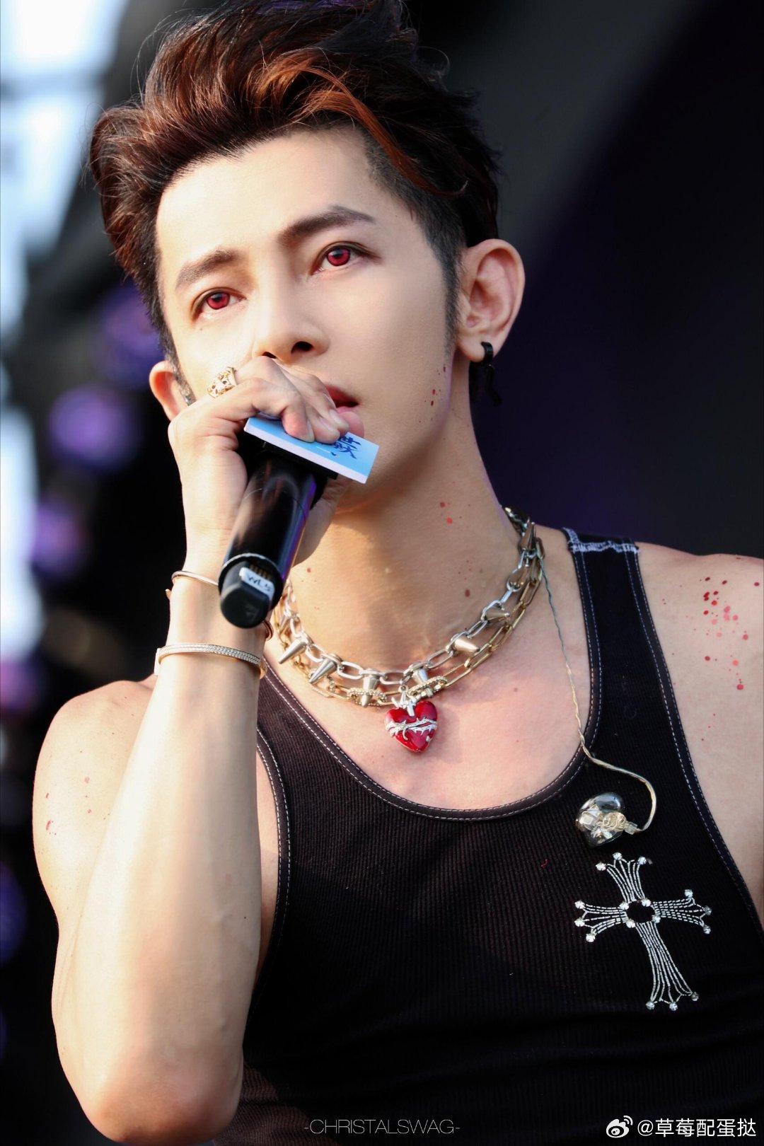 汪东城五年愚人节官宣恋爱汪东城. 汪东城把愚人节过成专属整活节，五年恋爱官宣后换