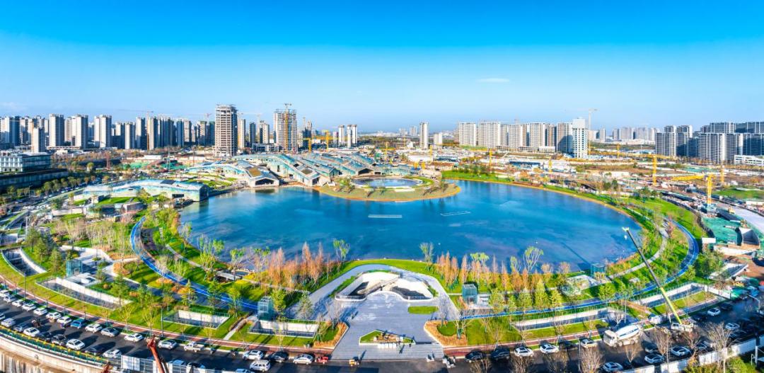 西安高新三期被誉为举全西安之力打造的未来科创高地，尤其是未来之瞳将被建成西安未来