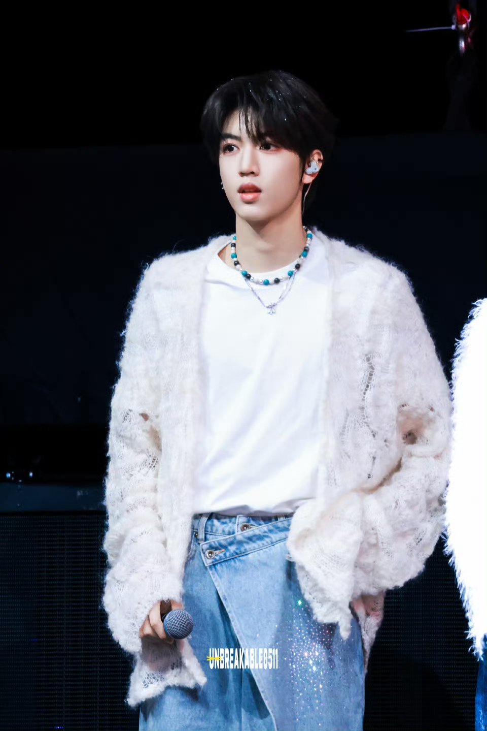 【张桂源】张桂源竹林深处空翻💛 张桂源空翻 张桂源荣耀之战饭拍图