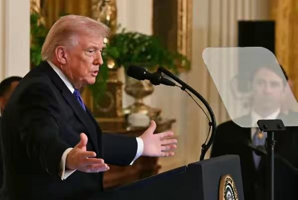 我是真搞不懂，怎么会有这么让人膈应的人，一把年纪都半截身子入土了，还整天到处煽风