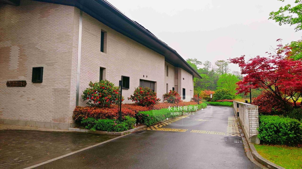 我的今日状态：🏝️旅行度假
我这里的天气：🍂微风