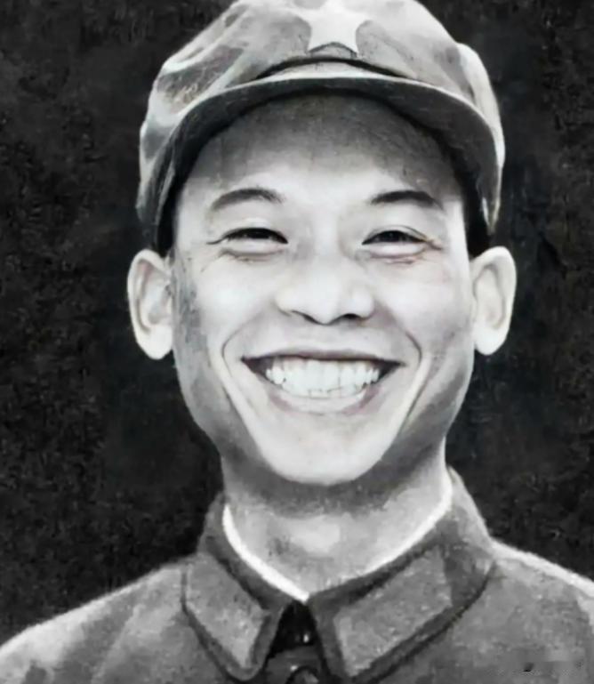 1979年，我军一名走失的战士正在越南的农田里挖红薯，突然被人用石头砸了一下，小
