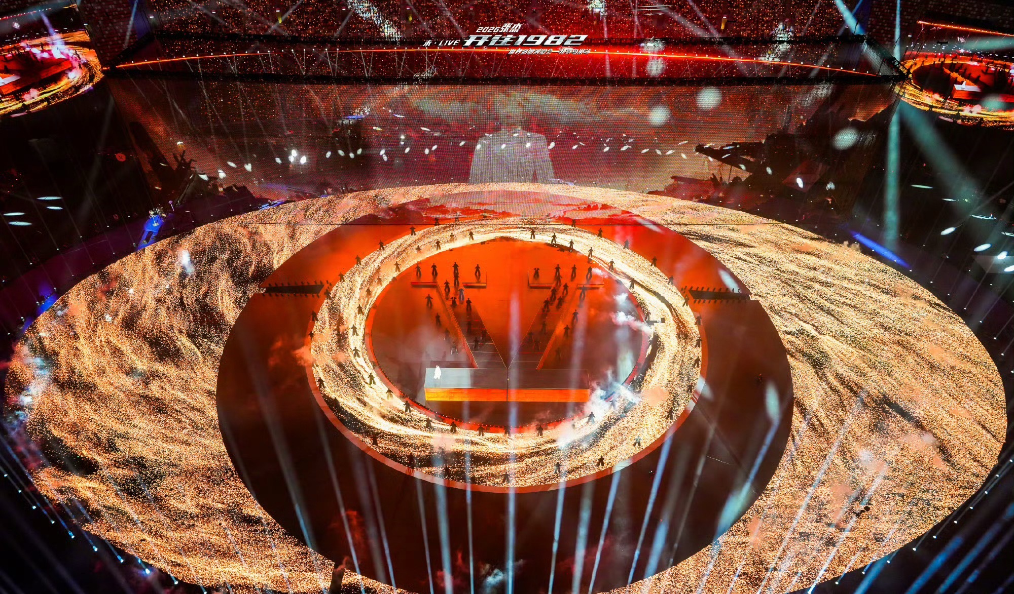 一个字概括张杰鸟巢演唱会一个字概括张杰鸟巢演唱会：牛🐮！现场的粉丝吃的也太好了