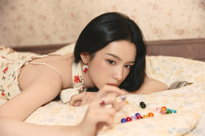 周也翟潇闻简直是对抗路来的周也吐槽翟潇闻那段也太直接了，不绕弯子，看着就舒服。你