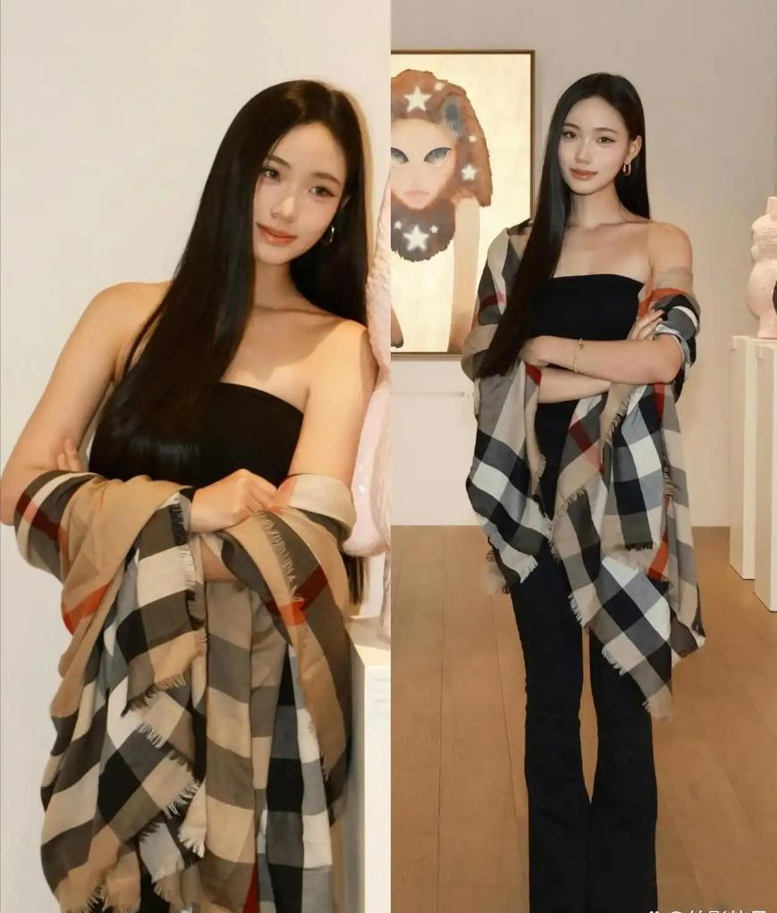 办画展，明明是展示才华，为什么会有一股浓浓的纯欲风，好像更想让大家关注她的身材。