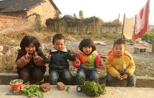 停经两年多的姑姑，肚子一天比一天大，去医院一查，全家傻眼了！
老姐妹们，俺今天说