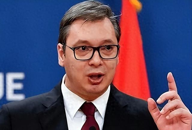 大人打架，小孩遭殃。这话听着熟，熟透了。
2026年刚开始，美以直接空袭伊朗本土