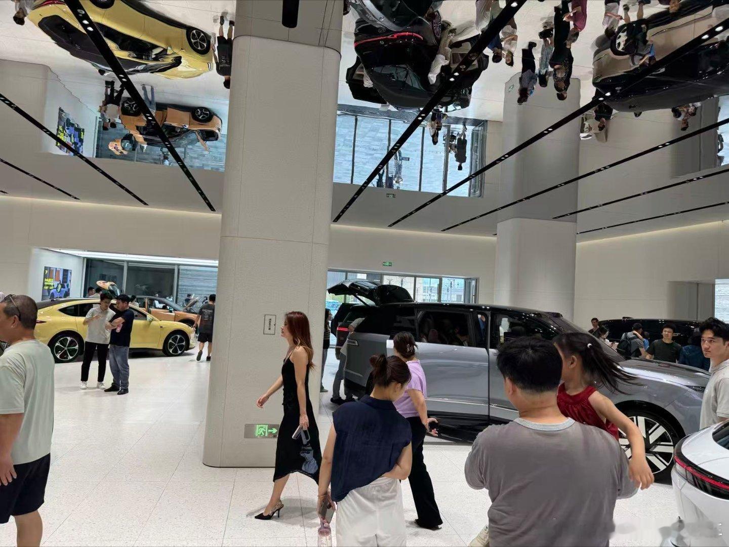 深业上城，发布后的第二周蔚来汽车