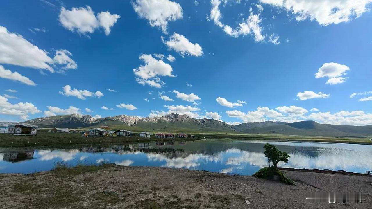 【云斋札记】愤怒下隐藏的是“玻璃心”。这颗玻璃心是脆弱，是无助，是害怕，是虚荣心