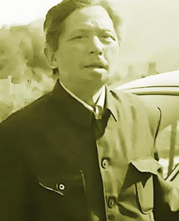 1950年松骨峰阻击战，井玉琢抱着美军共赴火海，战友无不为他的牺牲心痛，谁知，4