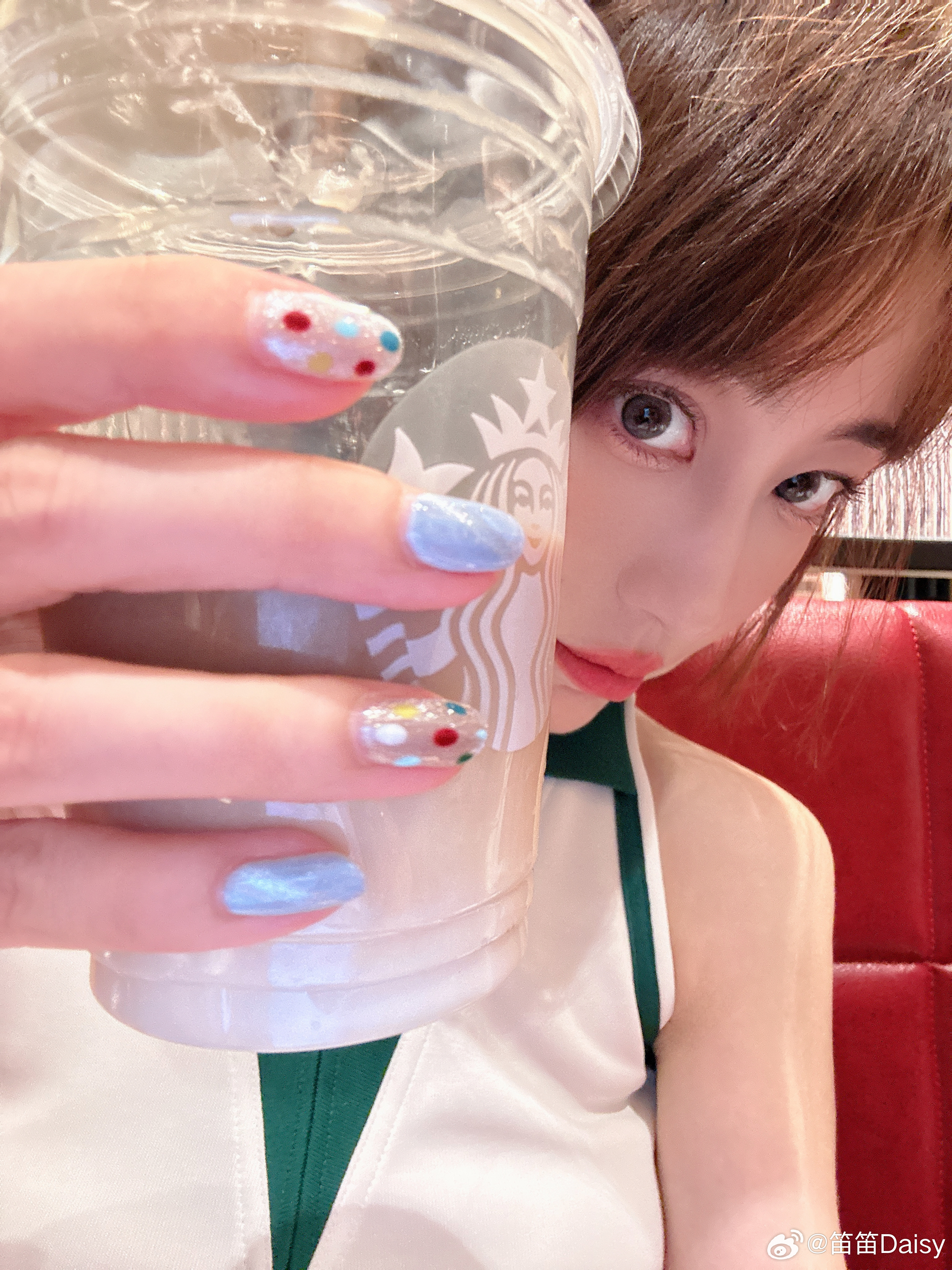 早起的人儿靠半杯☕️续命海底捞美甲尊不错呢哈哈 ​​​