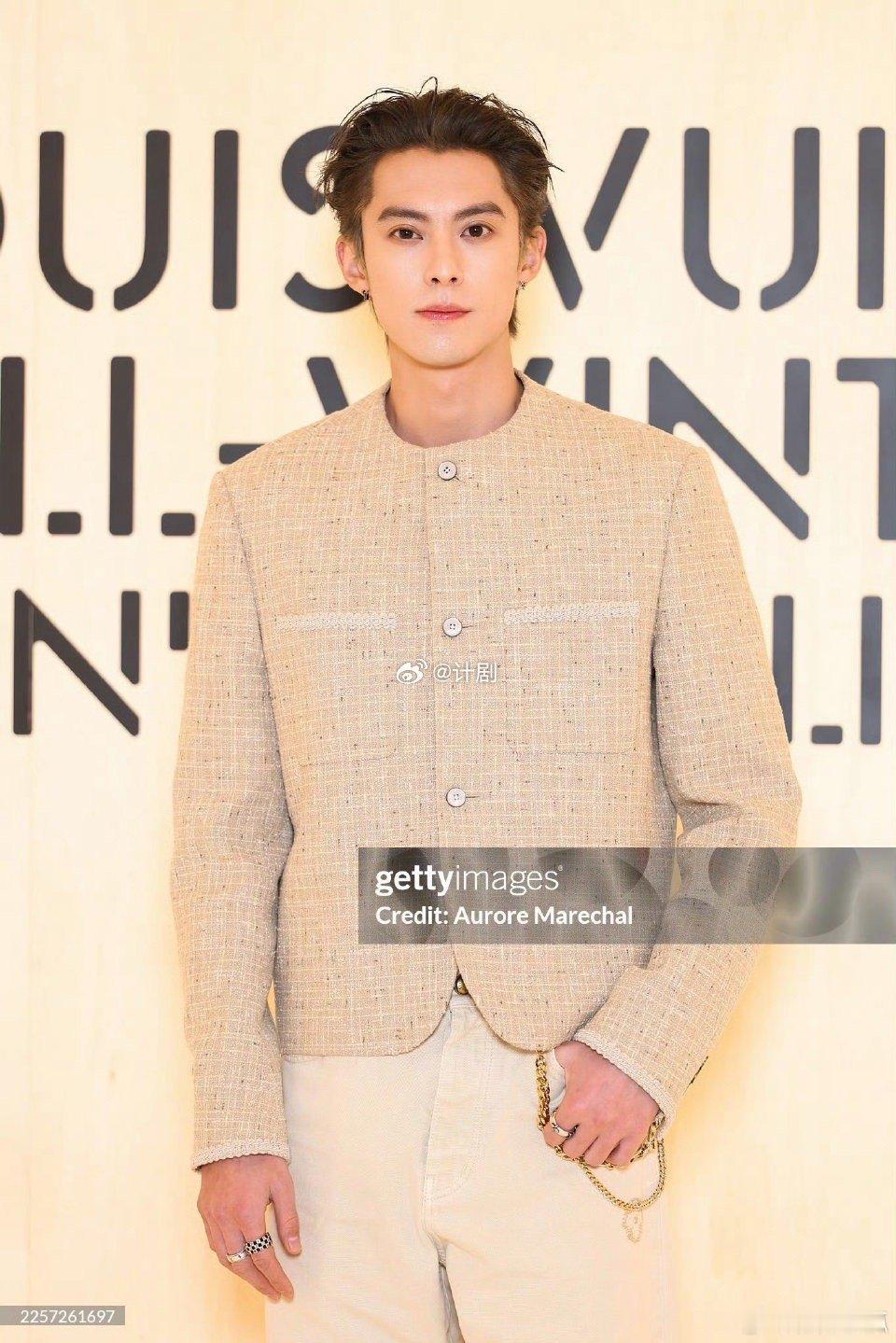 王鹤棣G社生图好权威 G社镜头的严苛程度在圈内是出了名的，可王鹤棣却能在这样的镜