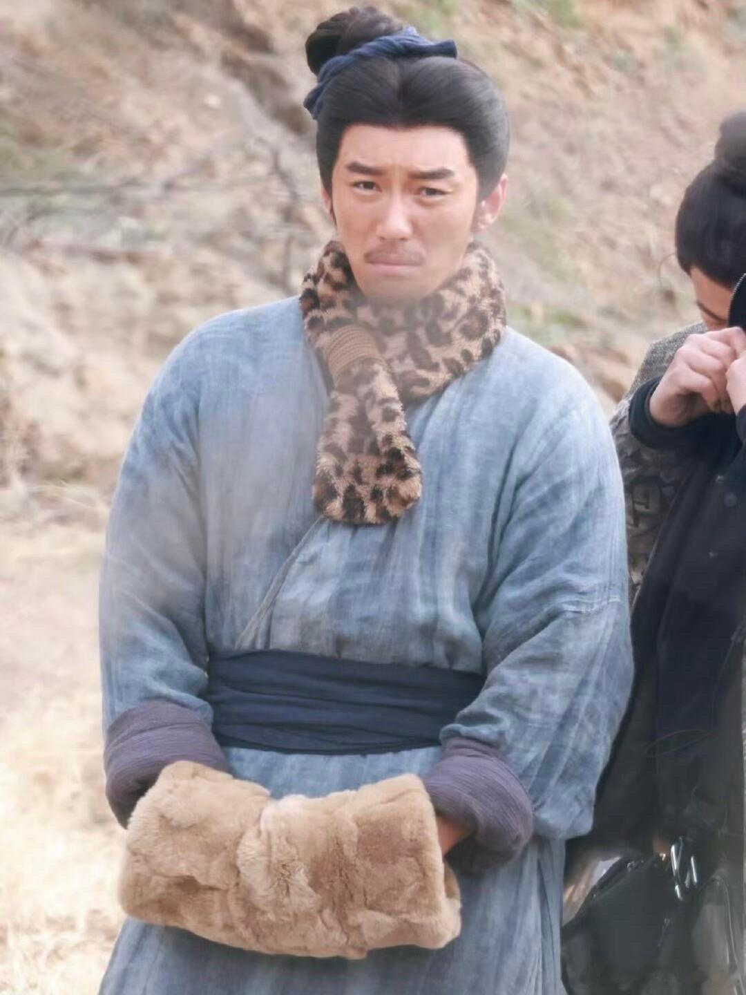 听说你们的裴总失业后去挖土了🤣今日热搜是你们的裴总失业后去挖土了，这就过分了哦