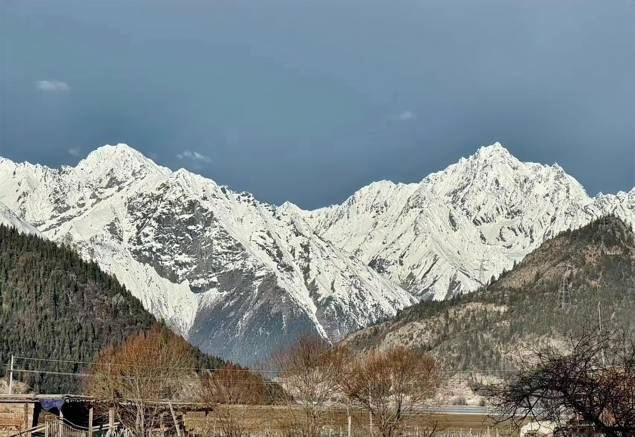 自驾旅行记录 
阿尔山雪景与滇池湿地公园形成了冰火两重天。
从银装素裹的阿尔山出
