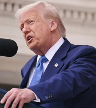 y l 死扛美国，愣是没倒！很多人以为这证明了y l 有多强。错了！这场对抗真正