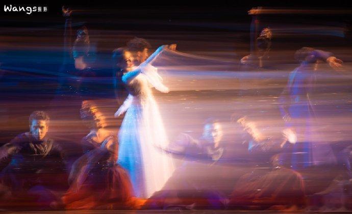 佟丽娅舞剧和春天一起来了  佟丽娅在这里cos春笋  佟丽娅以舞剧《在远方在这里