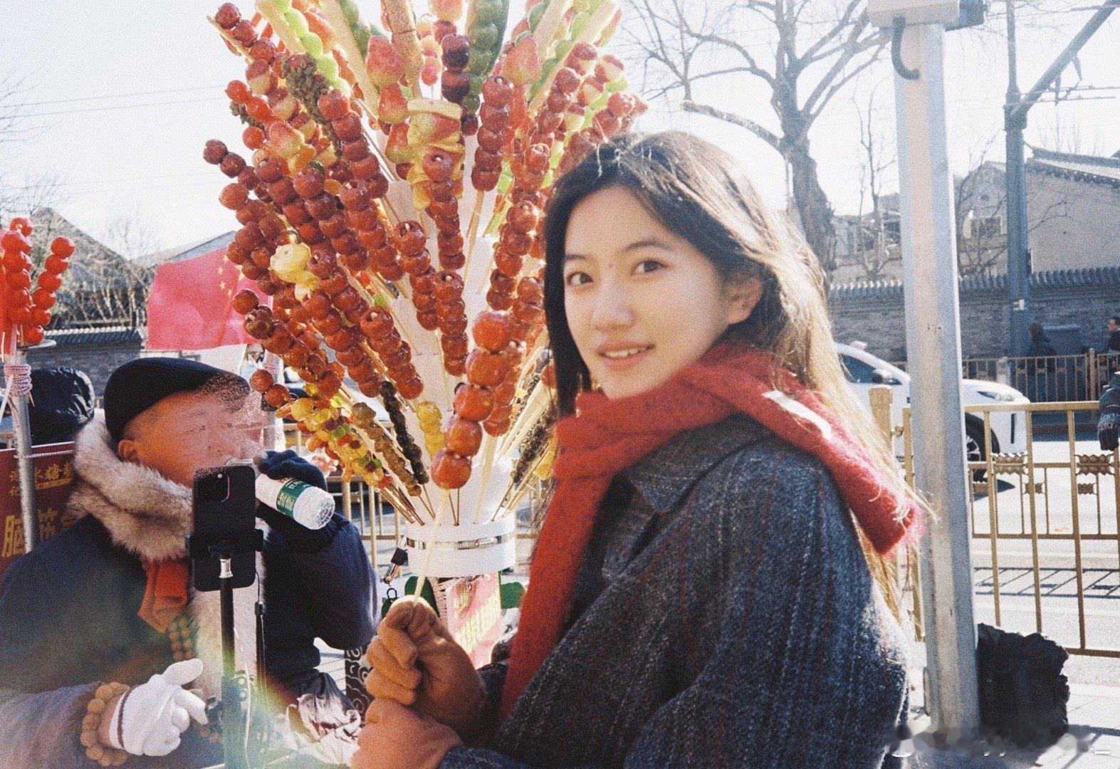 一组不太满意的胶片 拍都拍了还是发出来大家帮我选几张叭：） 