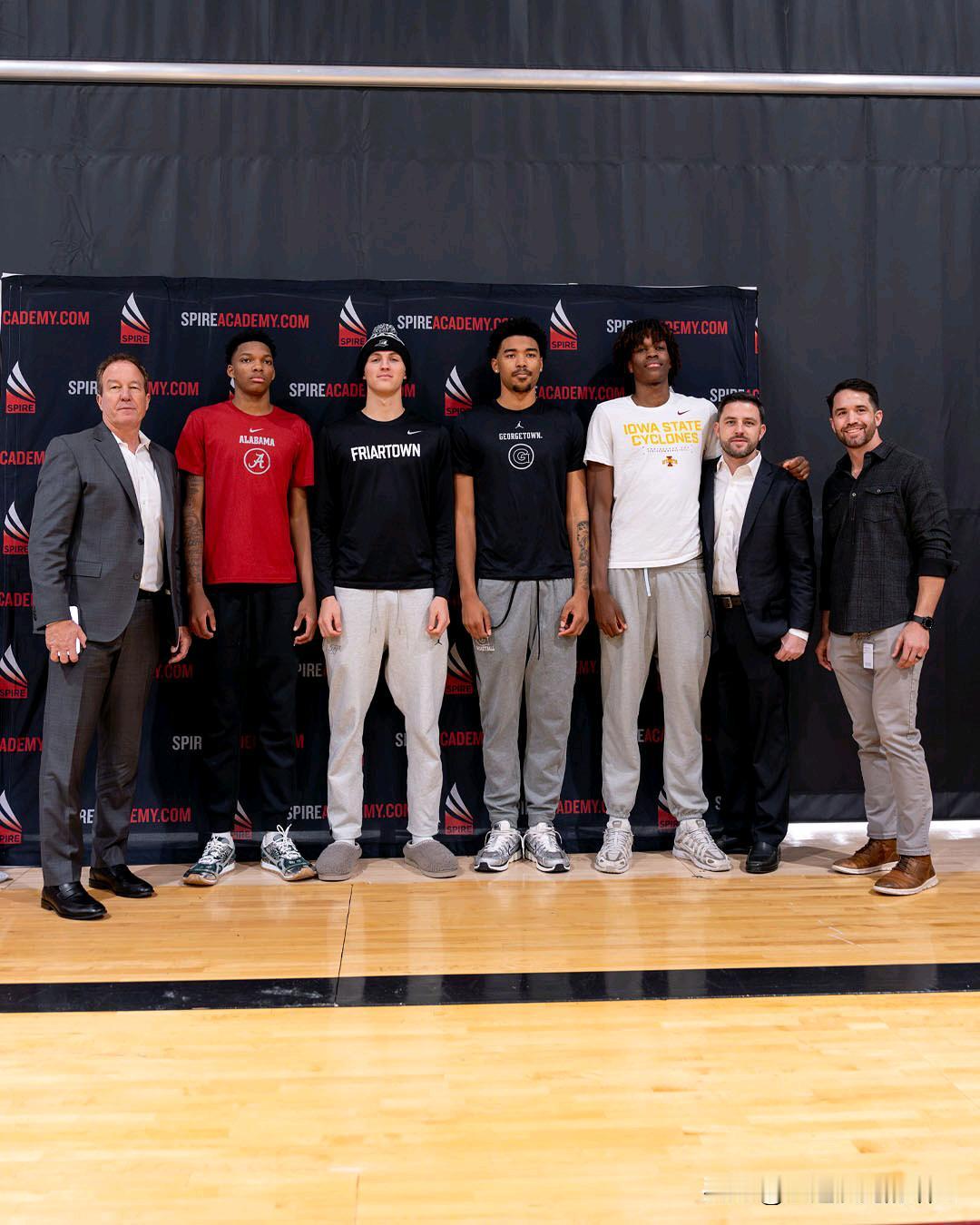 俄亥俄州Spire Academy的球员与大学完成签约，阿拉巴马Tarris B