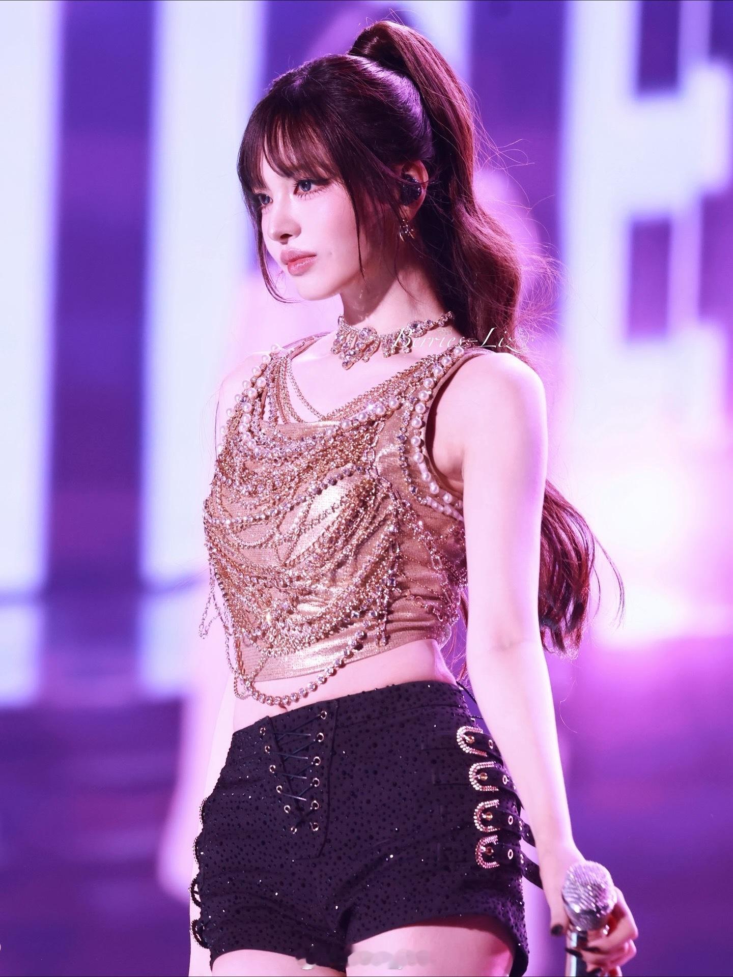 发型师更新的LIZ ​​​