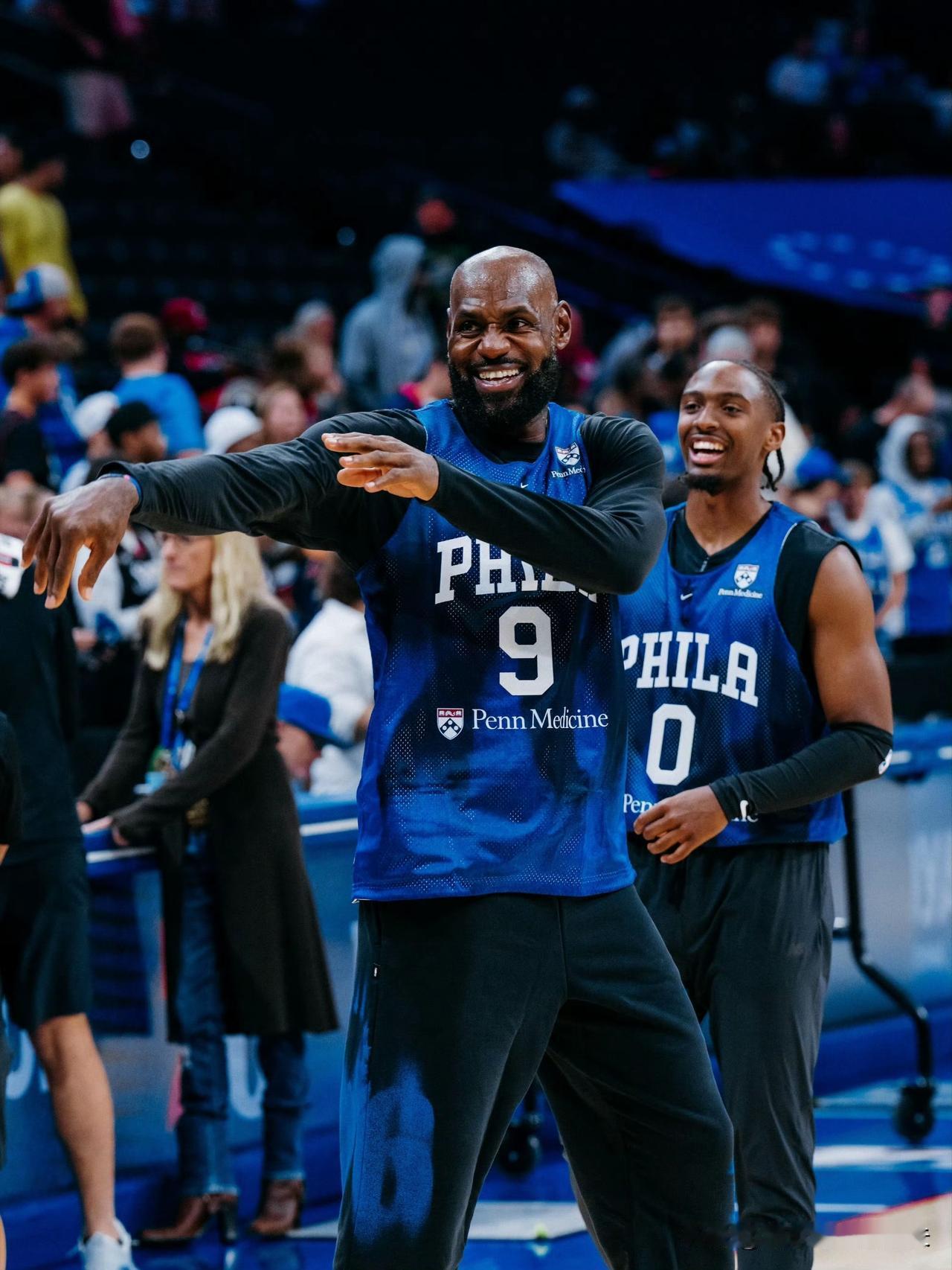 错过热火，詹姆斯可能要后悔！nba季前赛揭幕战，热火首发阵容豪华，全主力单节轰出
