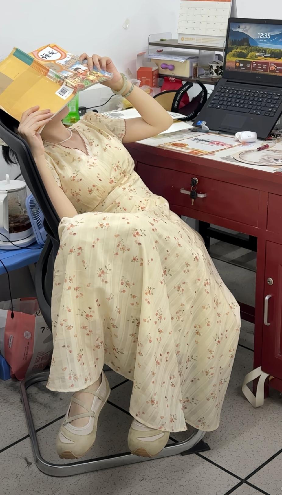 一个好友问我
从针灸的角度来讲，
“我想你了”应该扎什么穴？
我沉默了两秒说： 