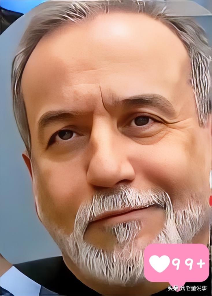 伊朗外长那微微一笑！记者问怕不怕美国地面进攻，人家眼皮都没抬：我们等着呢。这话说