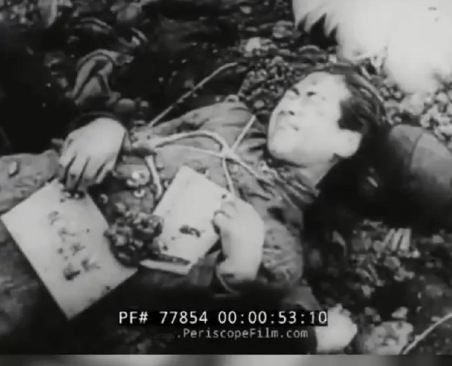 日本鬼子在南京进行惨无人道的屠杀！
这是一些真实的历史图片，图片剪切自视频，它来