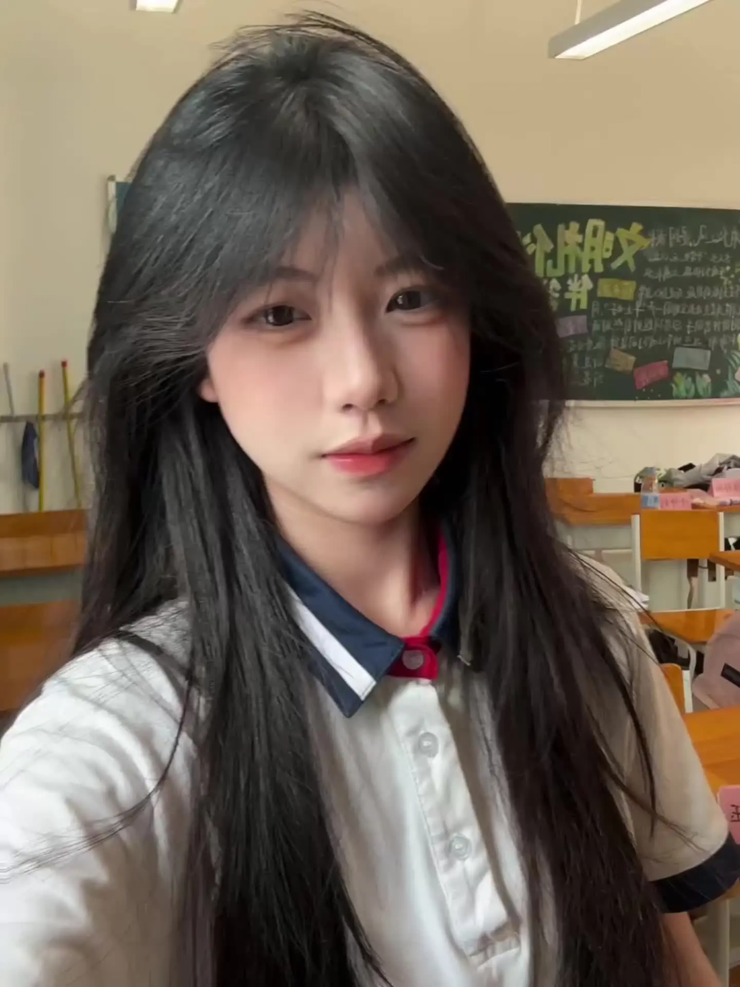 你的真诚里掺着谎话 我们哪里还有永远