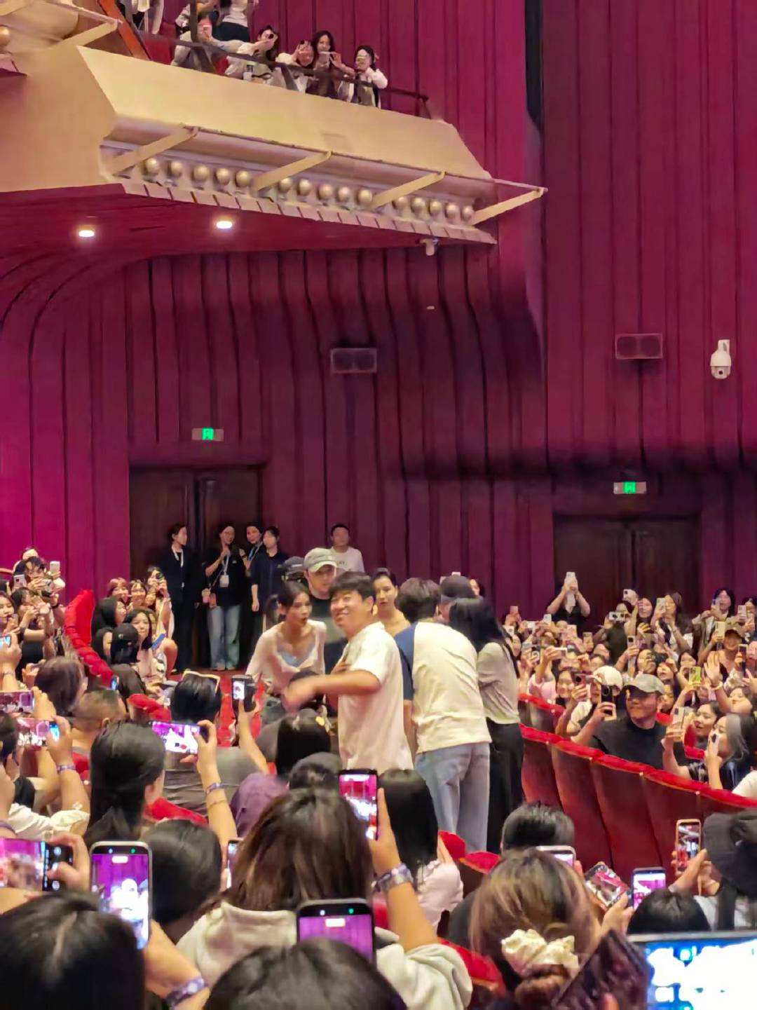 张予曦去看喜人巡演了张予曦去看喜人了张予曦来看喜人巡演了！！！ 