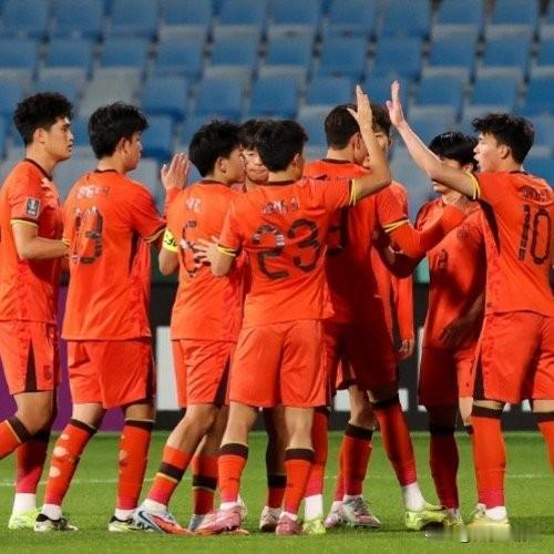 U23国足太给劲儿了！3比0横扫越南，直接冲进决赛创历史！安东尼奥教练的变阵绝了