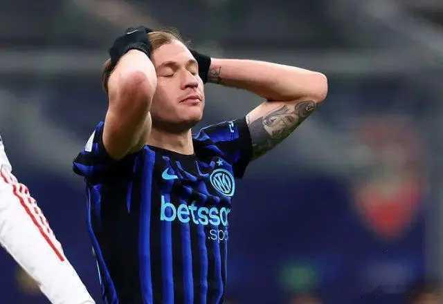 巴雷拉肌肉拉伤，无缘出战多特国际米兰发布公告，通报28岁意大利中前卫巴雷拉伤情。