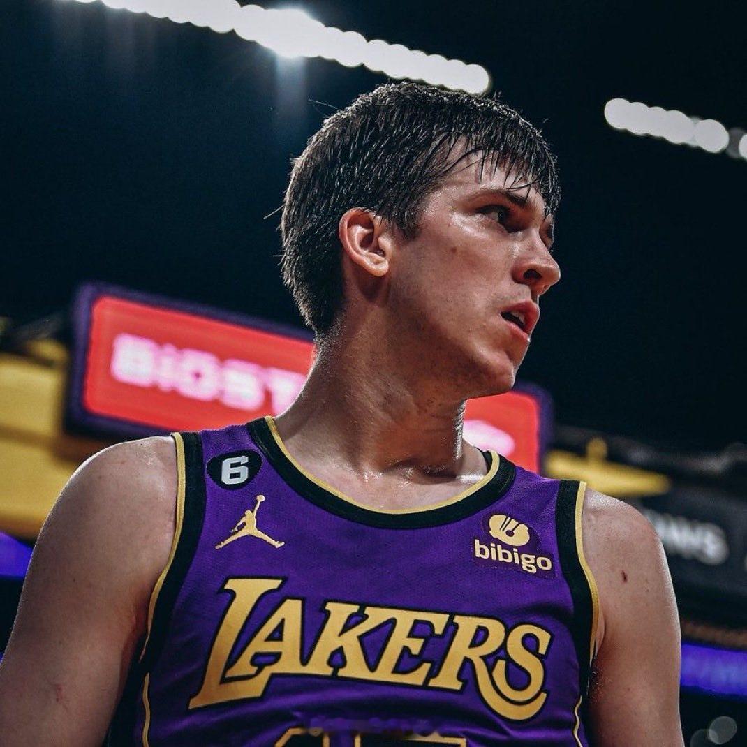 里夫斯有望明天在休斯顿复出，前提是晨间训练中没有出现任何意外。洛杉矶湖人湖人国度