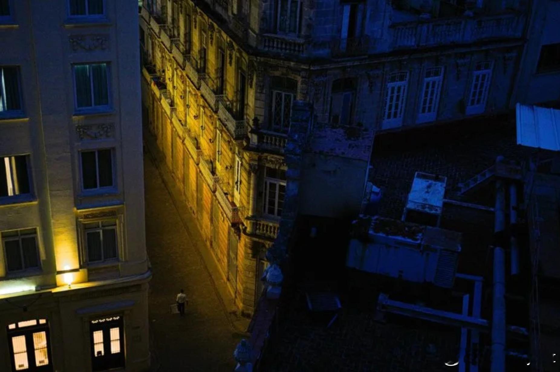 古巴全国电网崩溃陷入大停电，特朗普言论引发争议海外新鲜事古巴 古巴正面临严重能源