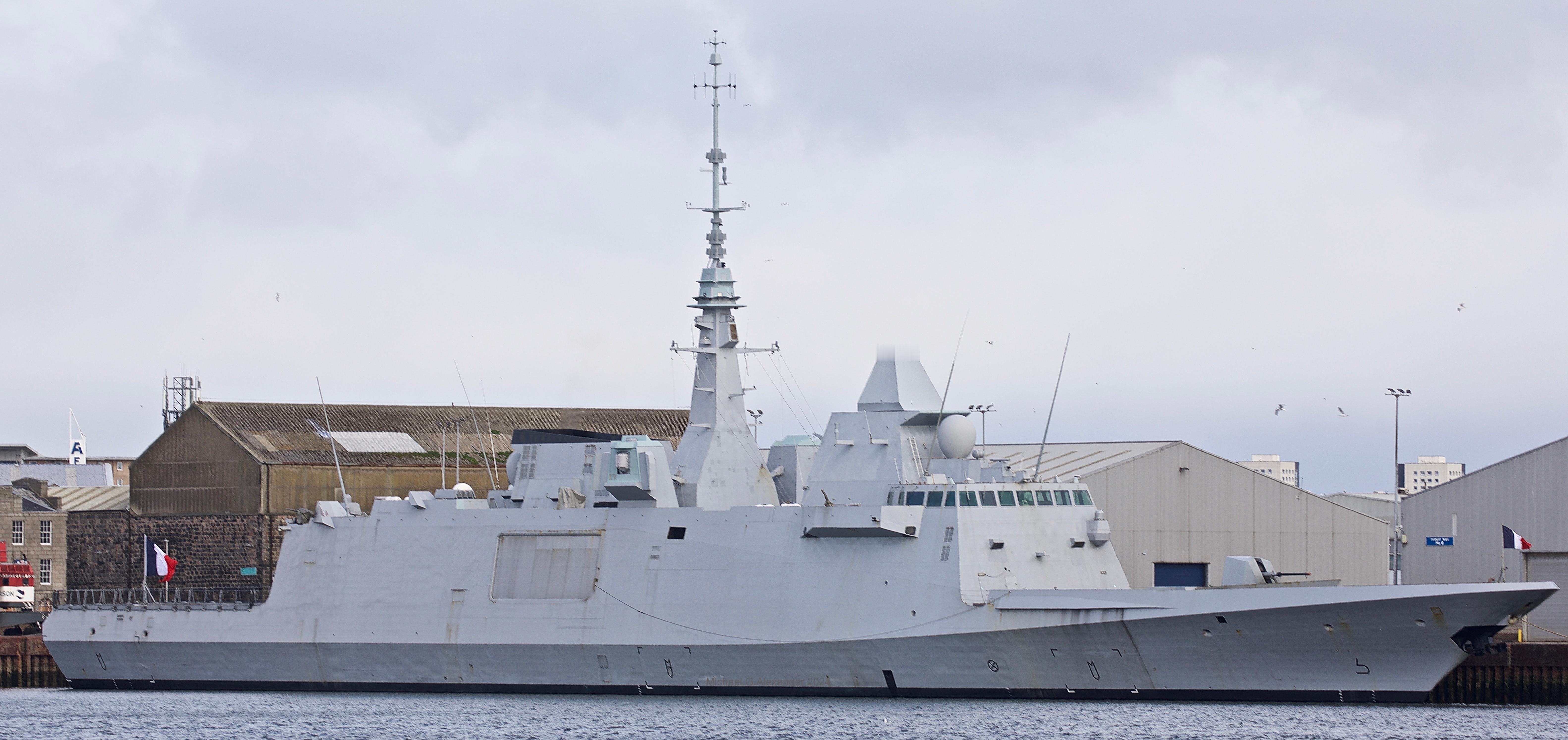 高分辨率图像 近日的一堆外舰 