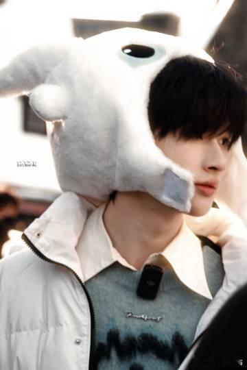 余宇涵环球影城路透  家人们，余宇涵环球影城路透来袭，他那俏皮模样，作为乖宝，瞬