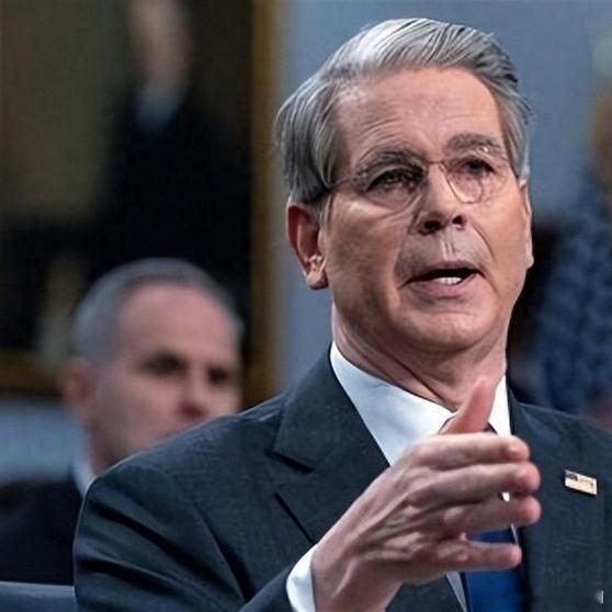 《中方持续减持美债，拒绝托底美元，美财长发声：中美严禁脱钩断链，曾经全世界最“安