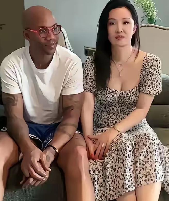 马布里，真正的人生赢家。2023 年，马布里结束了与前妻 21 年的婚姻。前 N