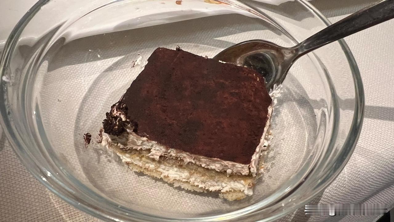 对有些言论说不

看到一个头条的主人发了一条自己在意大利旅行的微头条和照片，就有