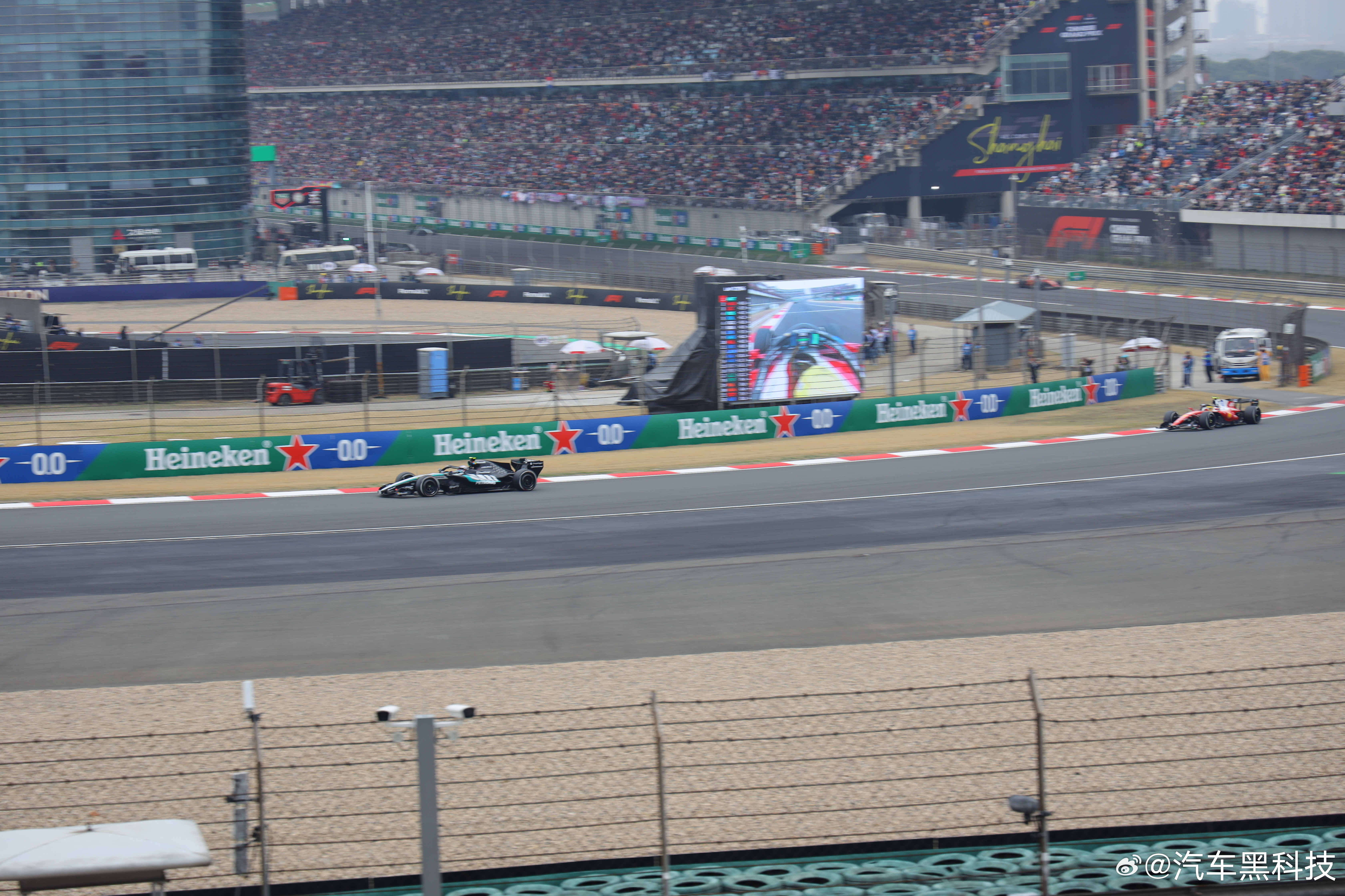 奔驰获得F1上海站冠军 恭喜奔驰 