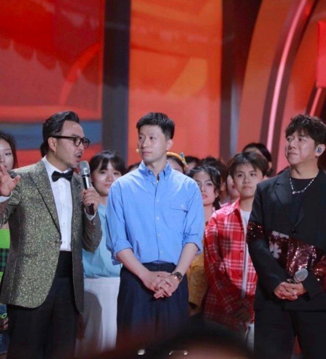 马龙彩排  过度营销，从此再无纯粹的运动员了。 
