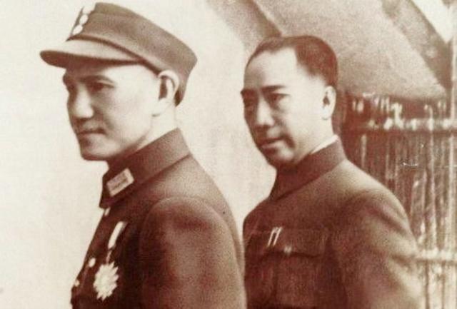 1949年，蒋介石突然问毛人凤：你说，我们失败的主要原因是什么？
 
毛人凤听到