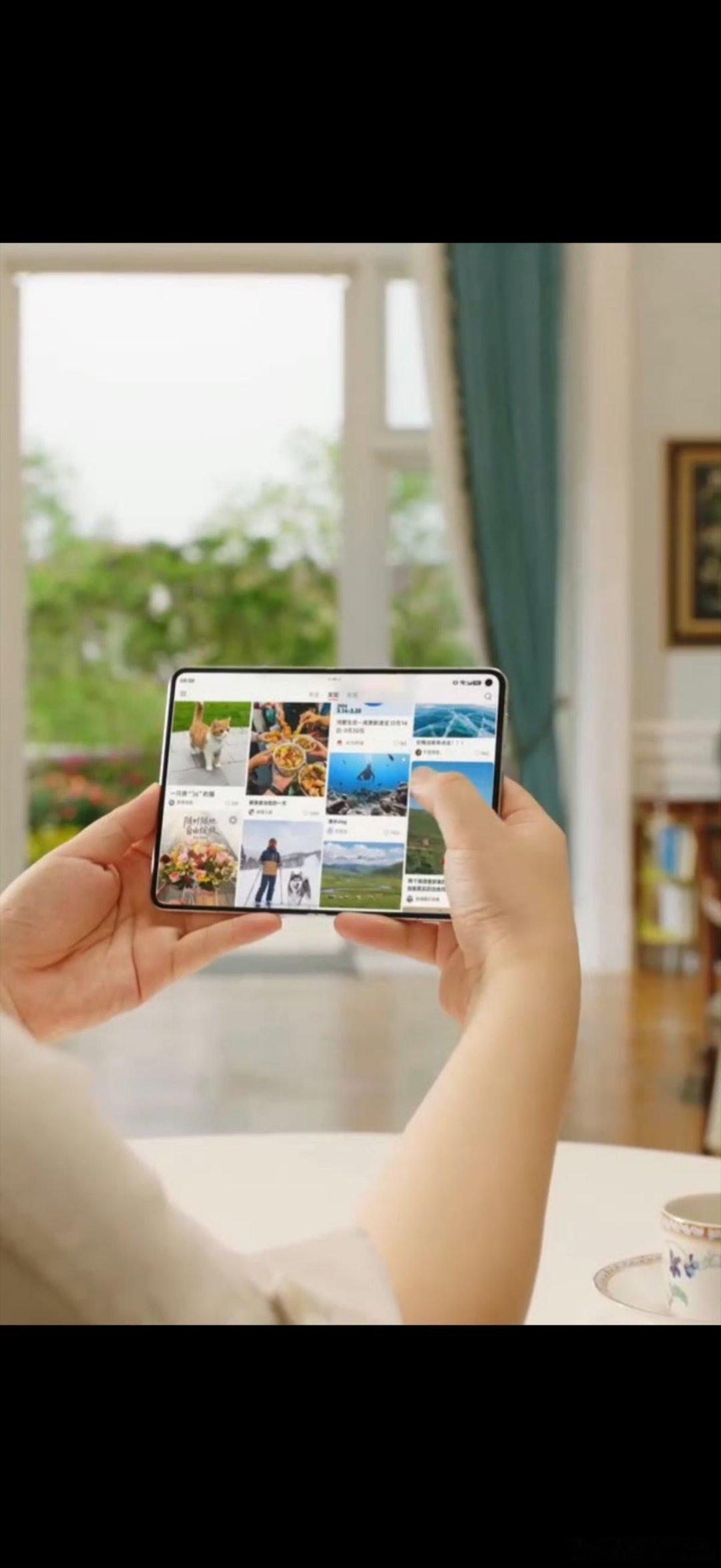 华为PuraXMax来了这次二代阔折叠居然有这么大？打开像个小平板一样了，这观感