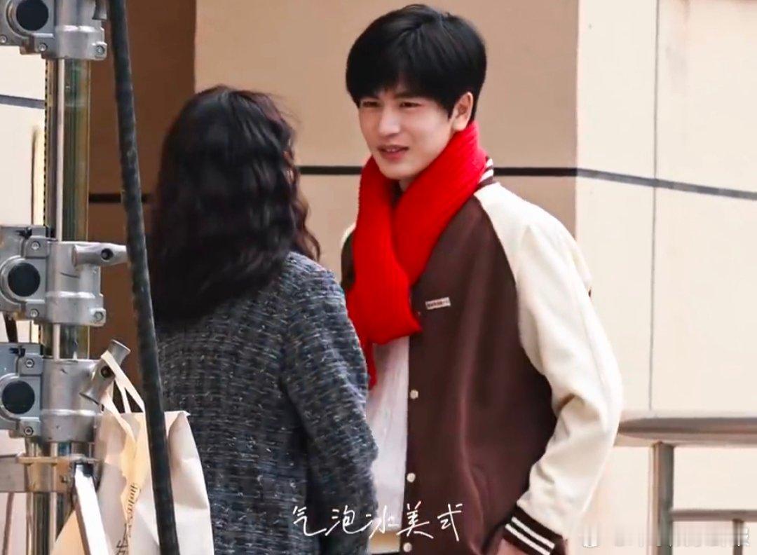 董璇张凌赫樱桃琥珀演母子董璇友情出演董璇友情出演都这么卷吗？《樱桃琥珀》里她把“