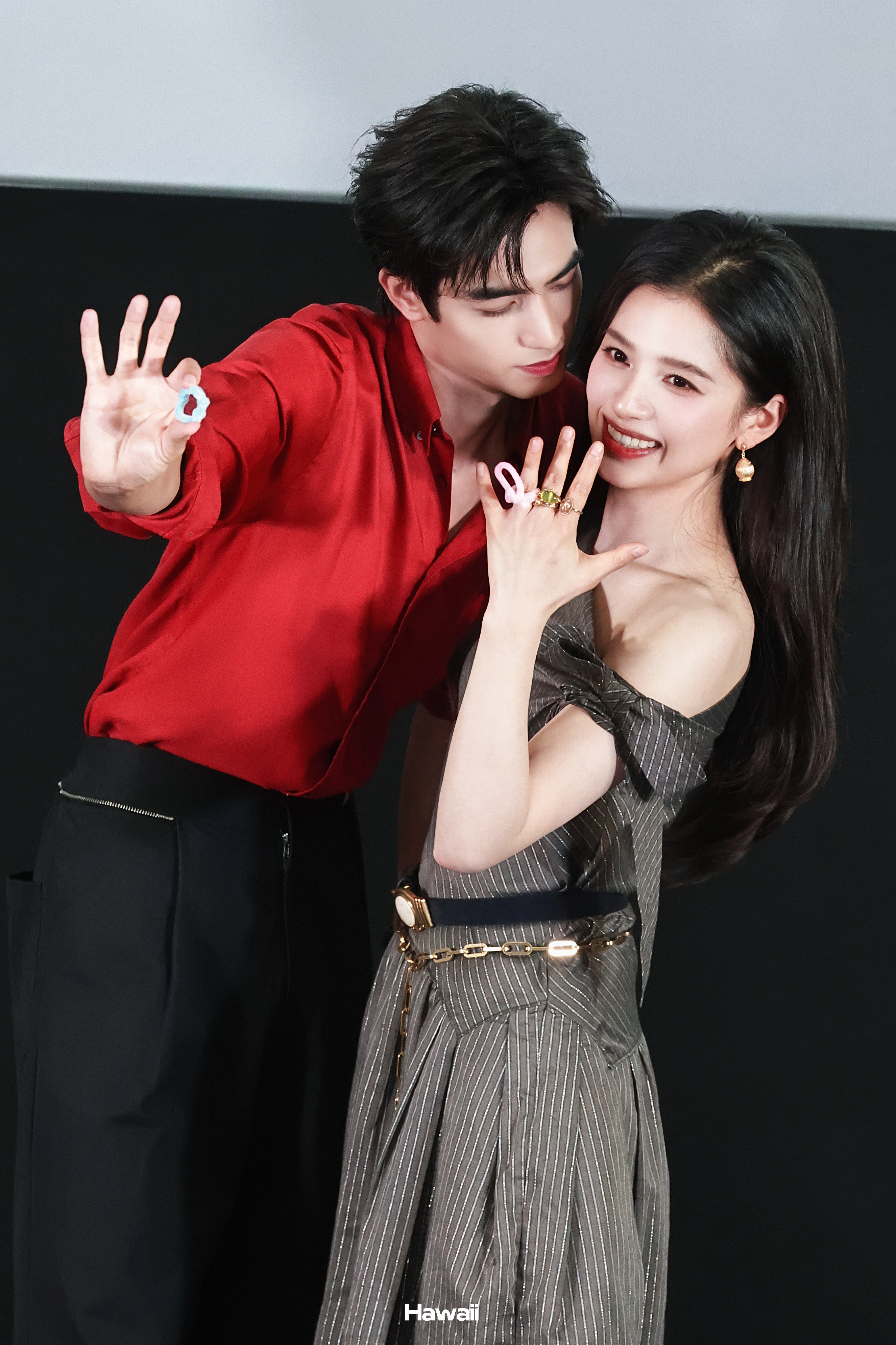 狂存宋威龙张婧仪夏威仪神图📸野狗骨头好权威的男女主啊©logo 