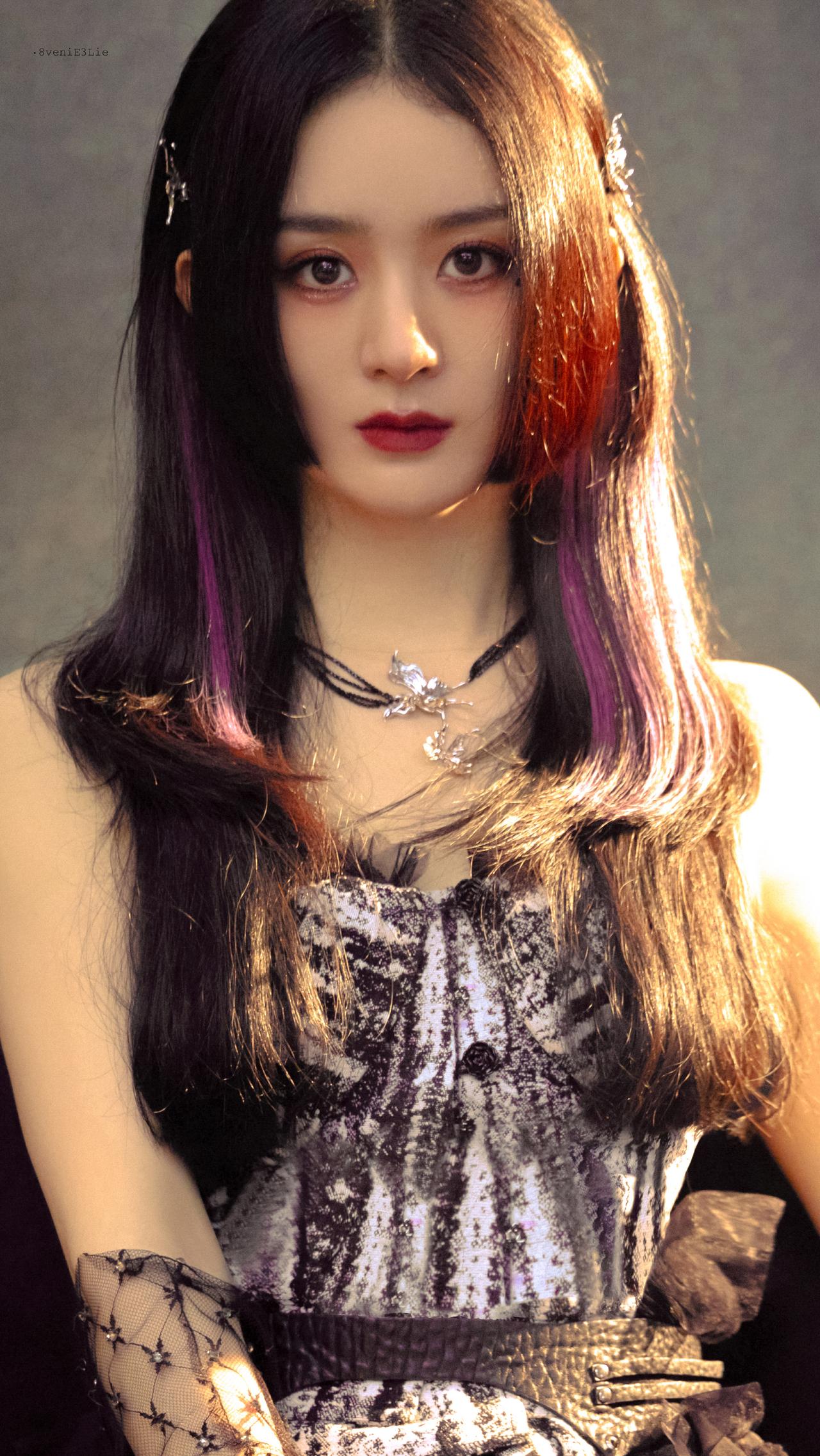 赵丽颖暗夜玫瑰造型，又美又飒氛围感拉满
 
赵丽颖这组暗夜玫瑰大片，直接美出新高