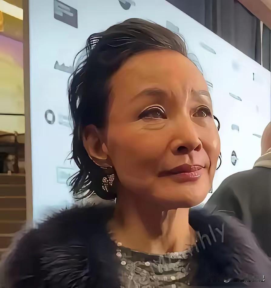 都说相由心生，陈某冲一脸刻薄相，而且是那种精于算计的人，为人不够坦荡，喜欢独来独