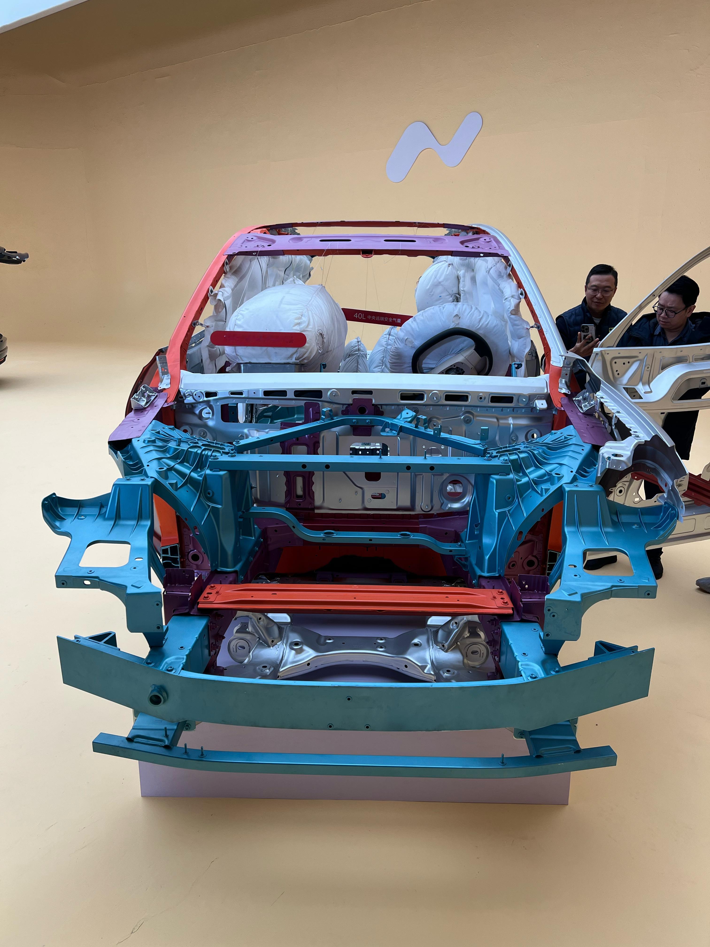 今年看了这么多9系，还看了几个明年的9系。乐道L90是大家都要翻过去的那座山。比