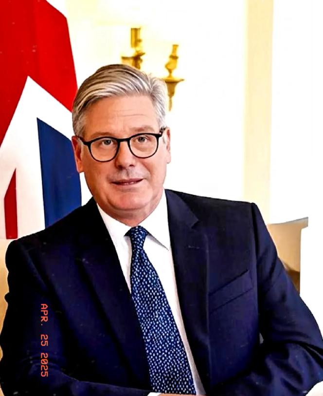 特朗普没料到，
估计普京也没料到，
英国首相居然面向全世界，说了一句 “中国，是